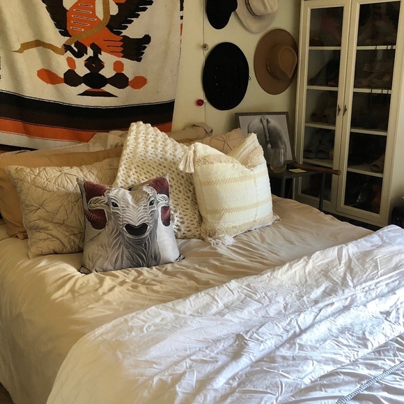 New handmade designer silk front geometric ram throw pillow cove down insert - Picture 4 of 8